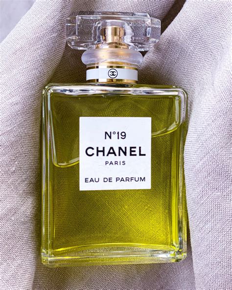 eau de parfum 19 chanel|Chanel 19 for sale.